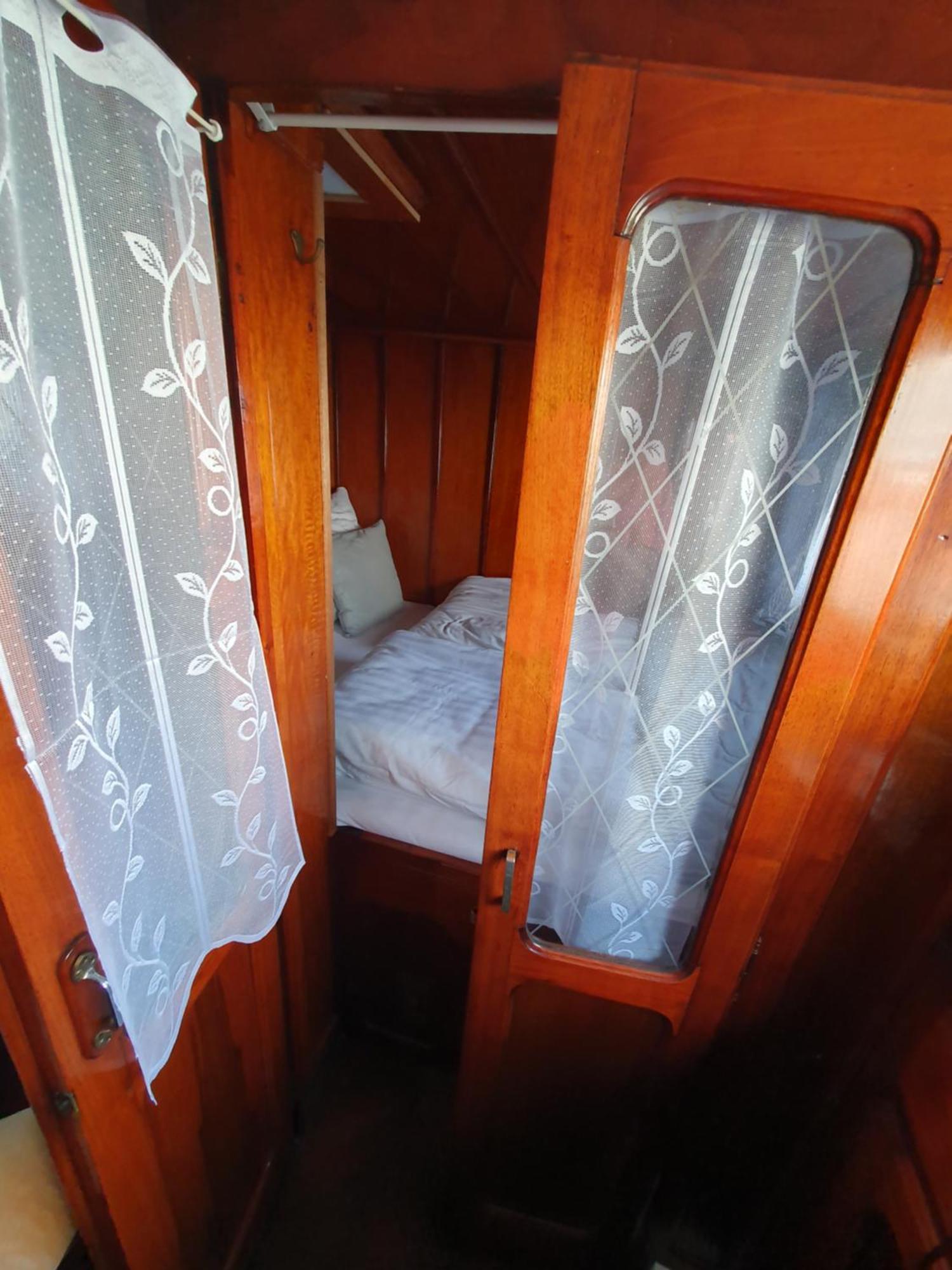 Houseboat Holiday Apartments Роттердам Номер фото